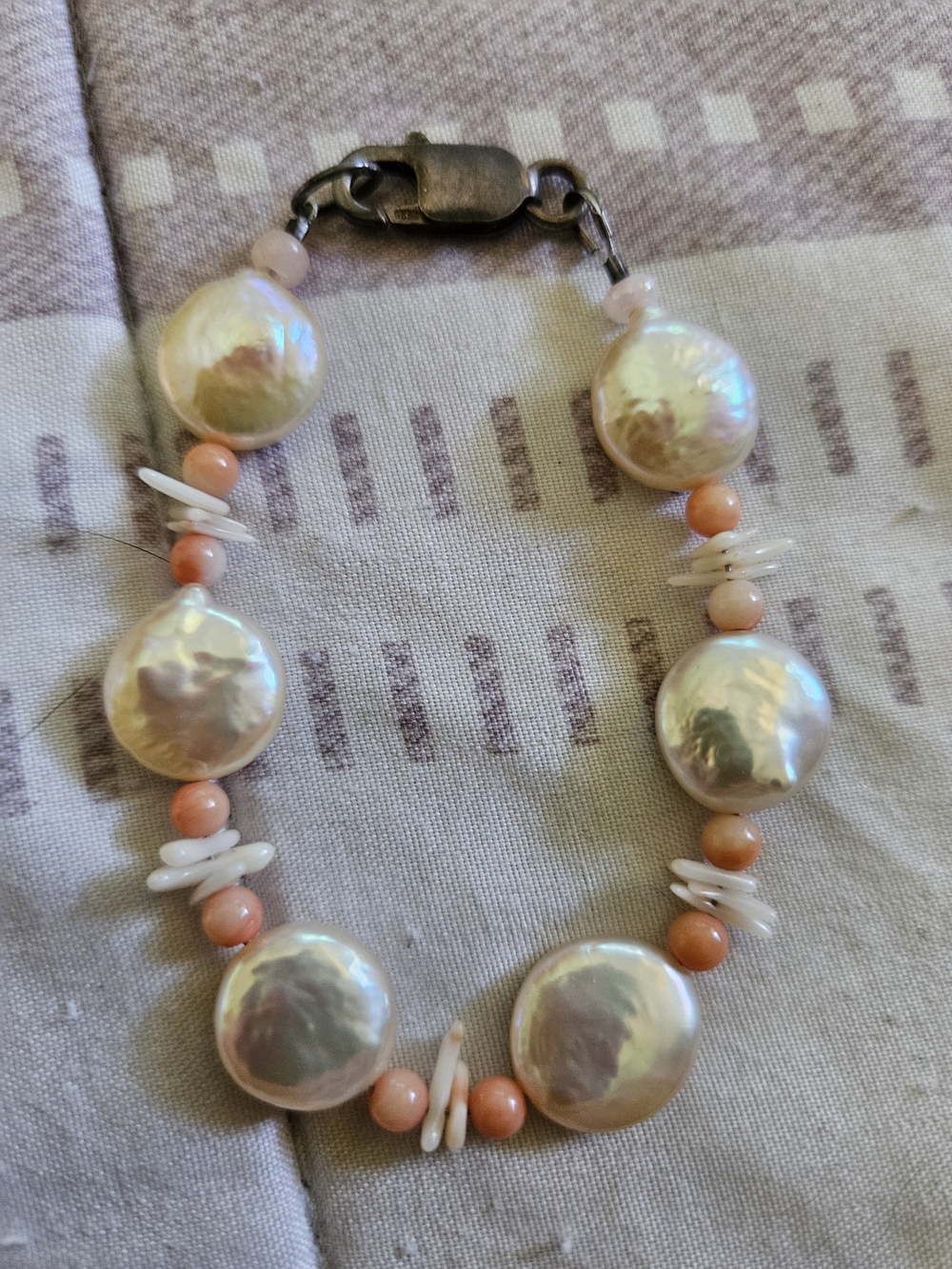 Sterling Silver Cultured Coin Pearl Bracelet in Peach and Cream